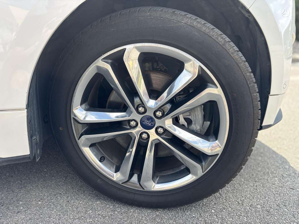 Ford Edge, 2.7 l., off-road / crossover