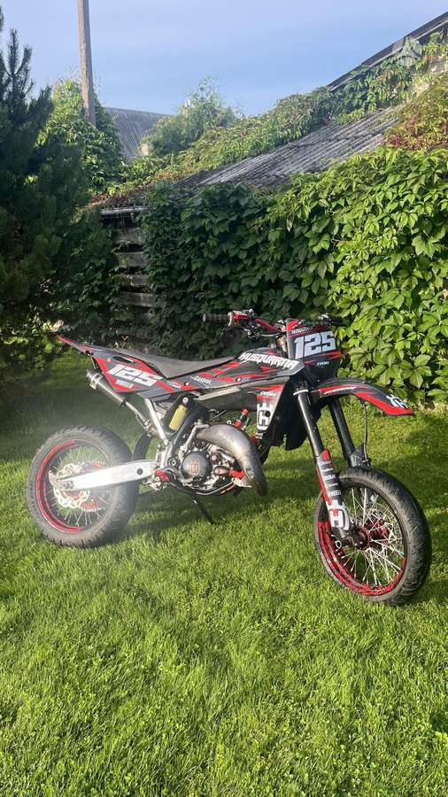 Husqvarna SM 125cc, supermoto