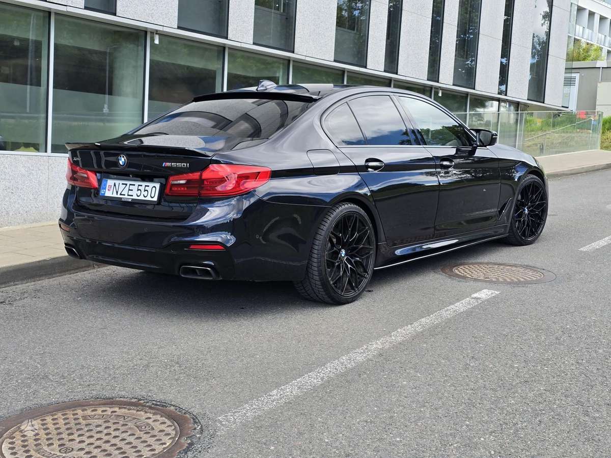 BMW M550, 4.4 l., Седан