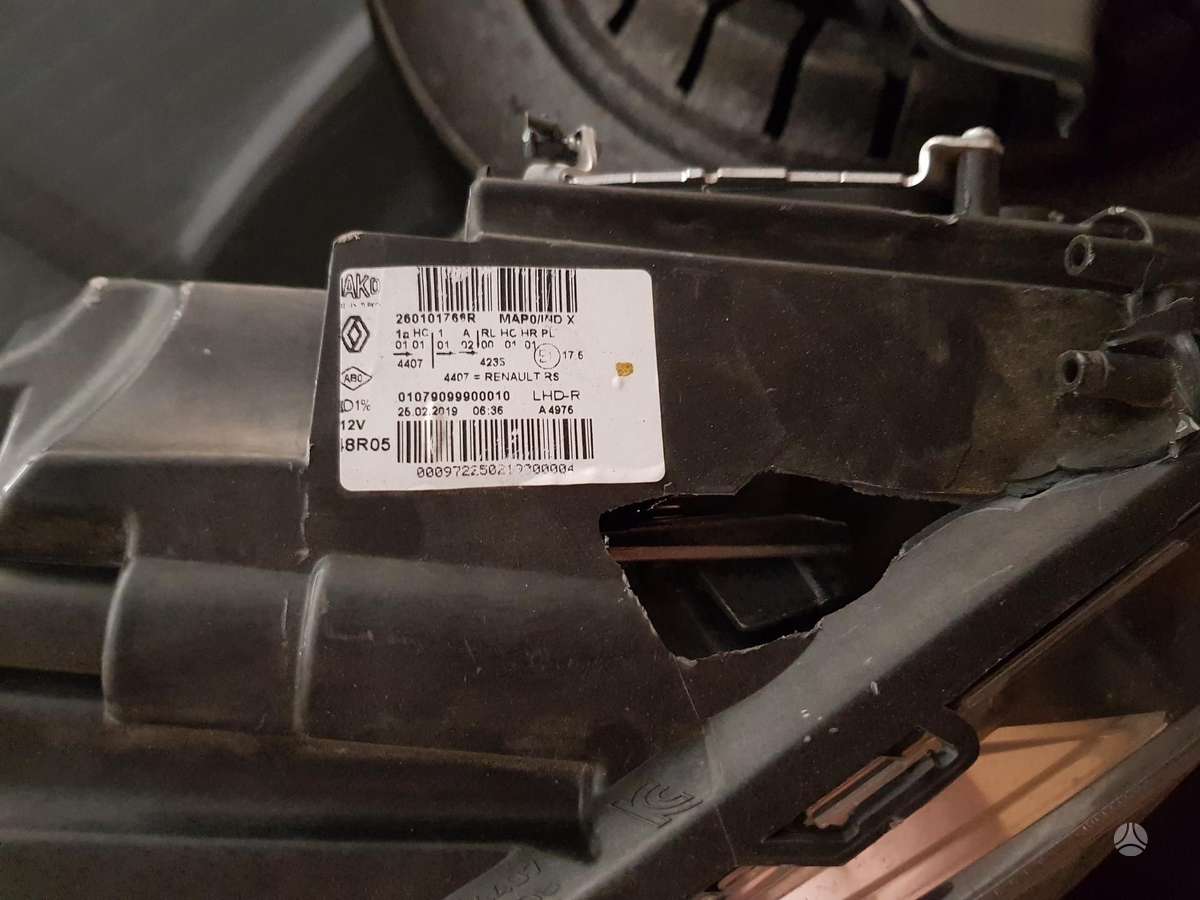 Renault Clio kėbulo dalys