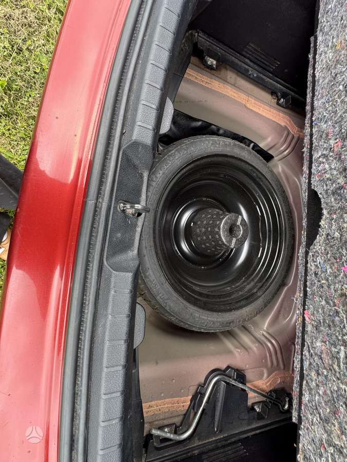 Toyota Yaris - 5