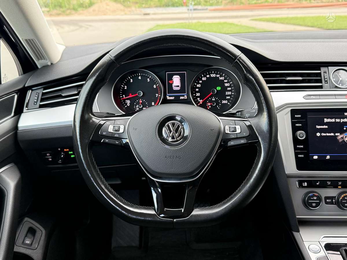 Volkswagen Passat, 1.4 l., Универсал