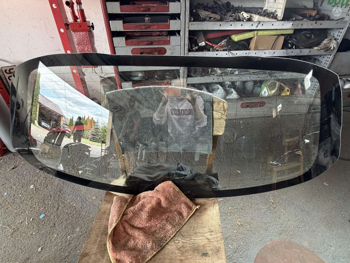 BMW X1 bumper reinforcement, windows