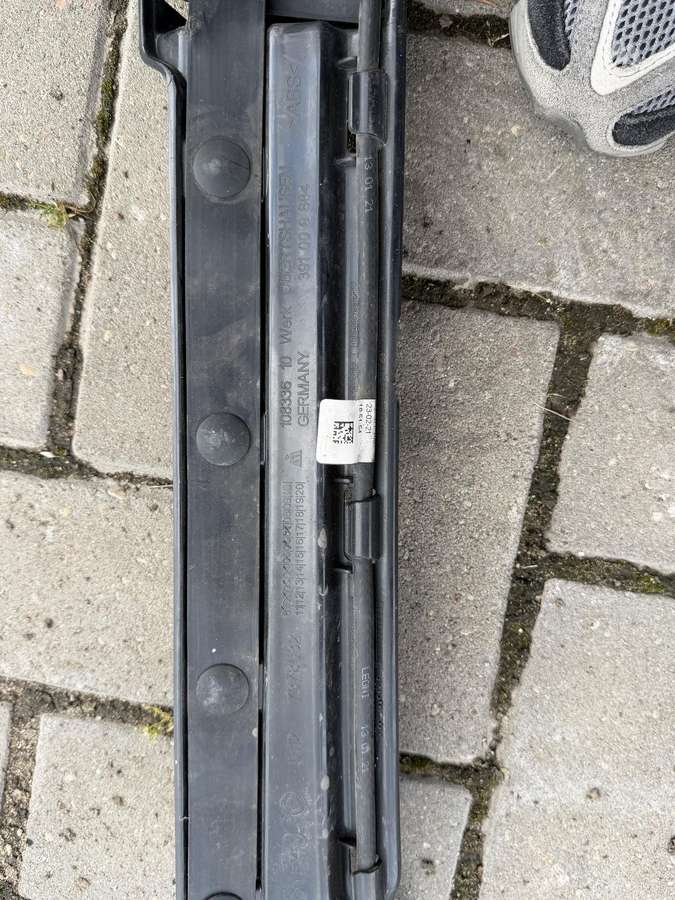BMW X1 bumper reinforcement, windows
