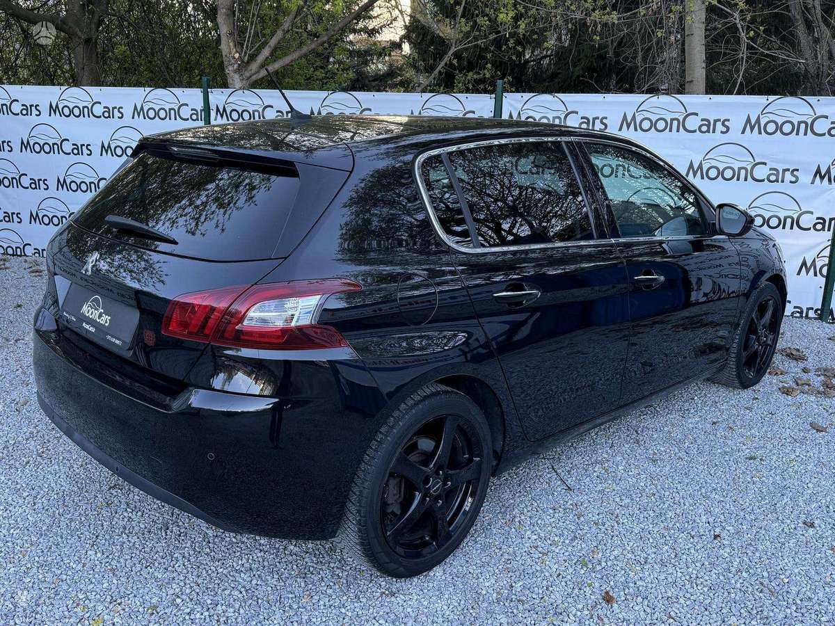 Peugeot 308, 1.2 l., hatchback