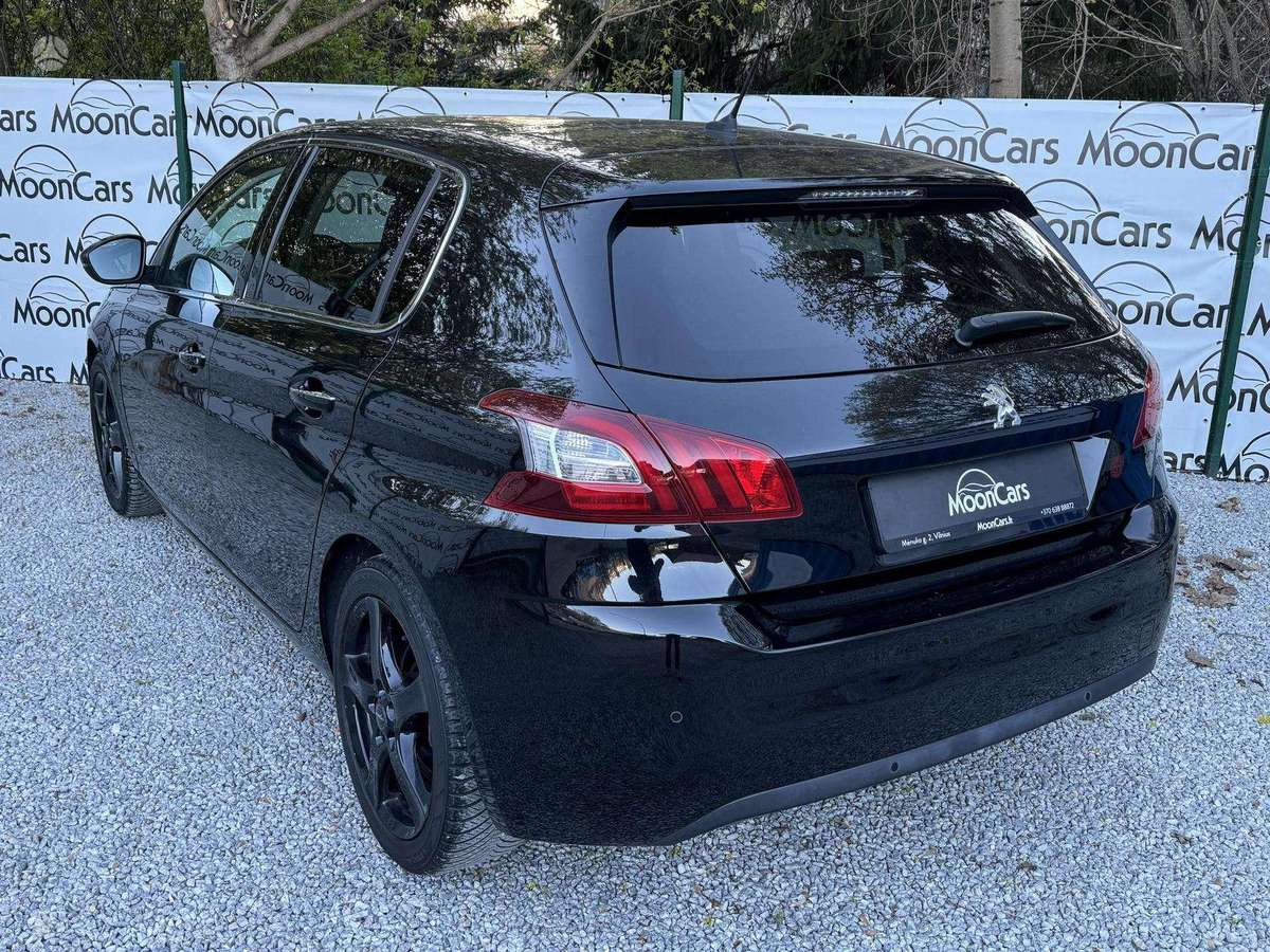 Peugeot 308, 1.2 l., hatchback