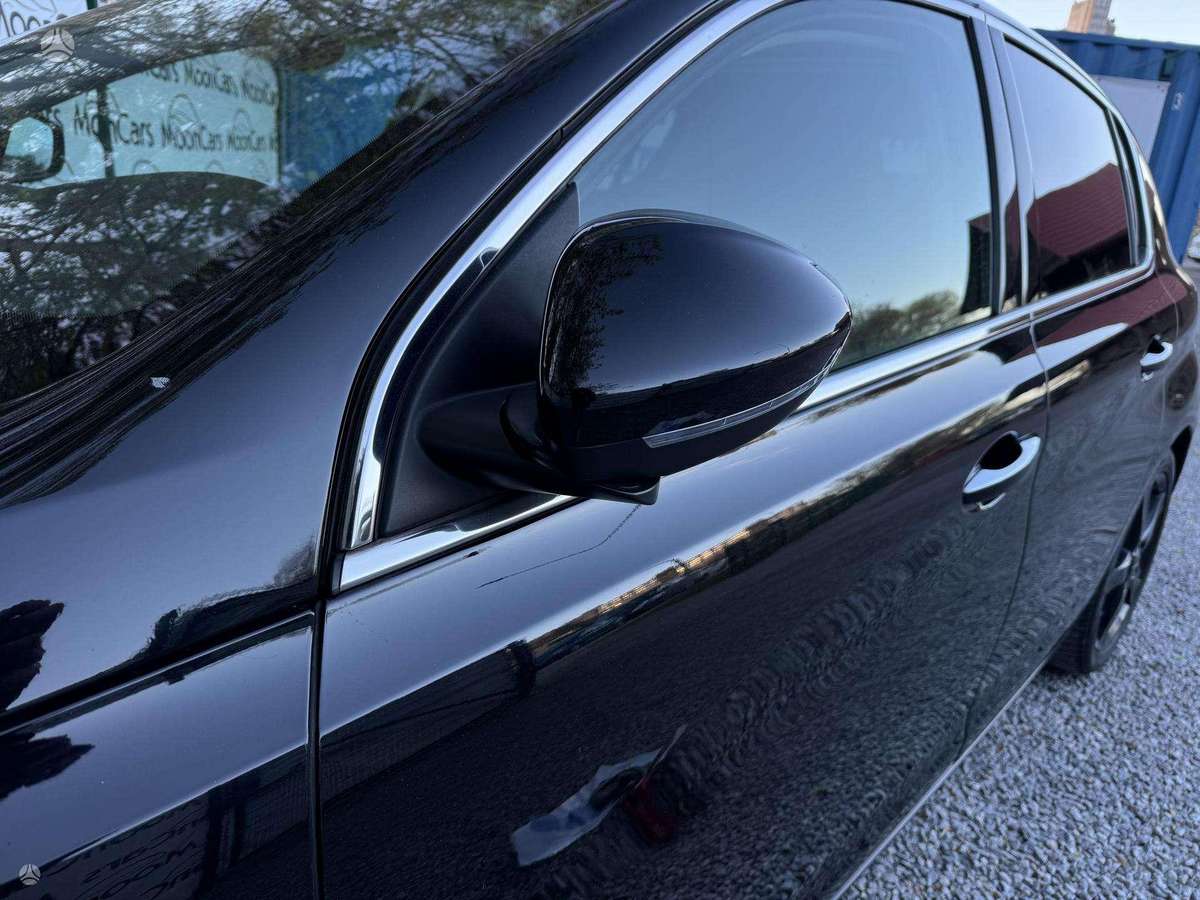 Peugeot 308, 1.2 l., hatchback