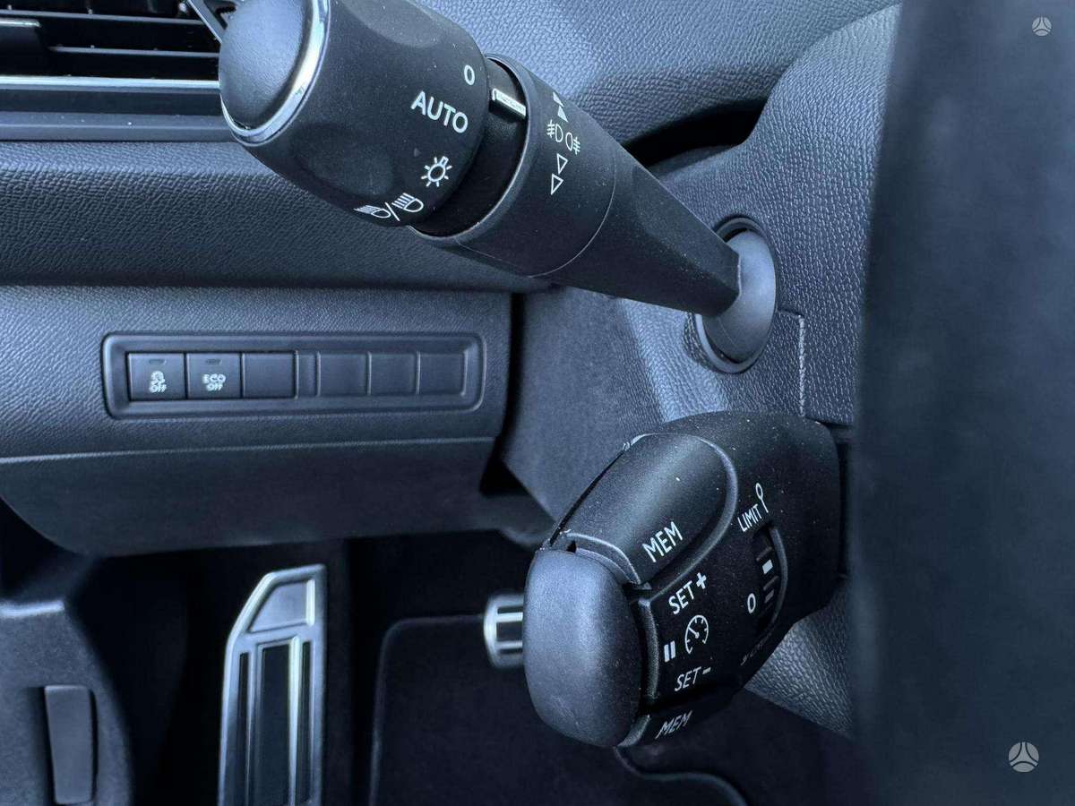 Peugeot 308, 1.2 l., hatchback
