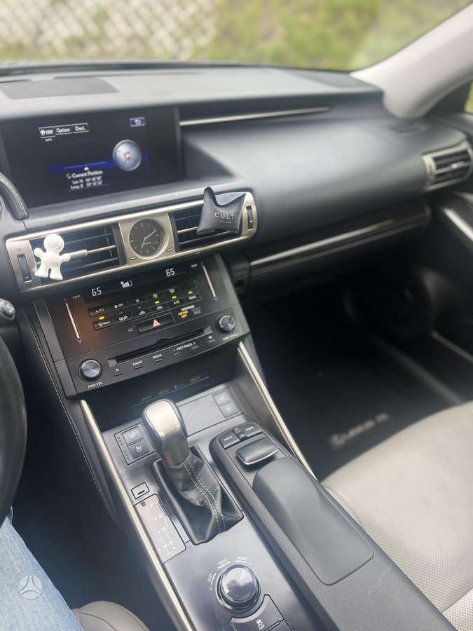 Lexus IS 250, 2.5 l., Седан
