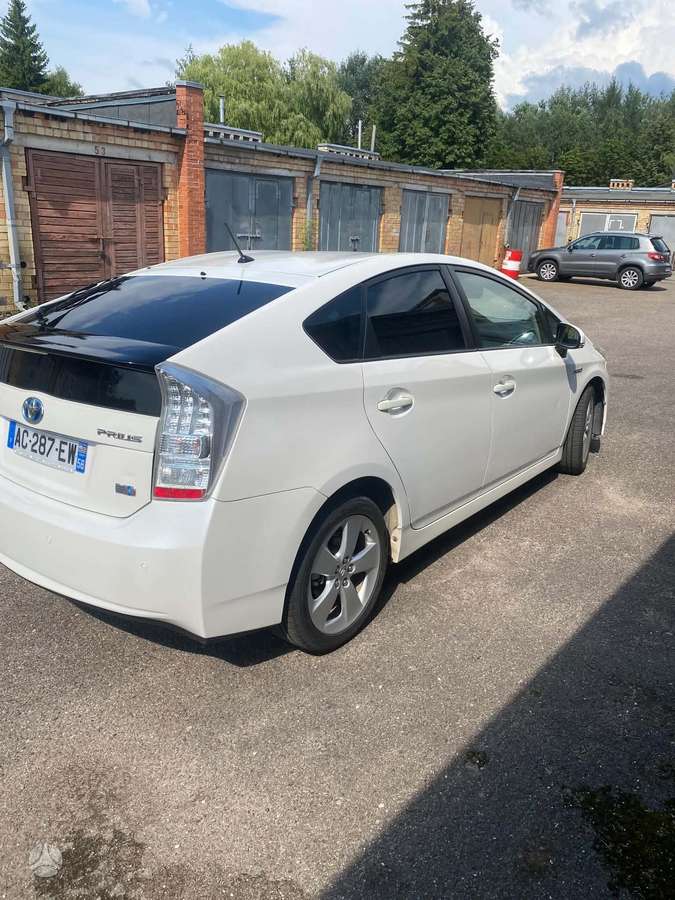 Toyota Prius - 2