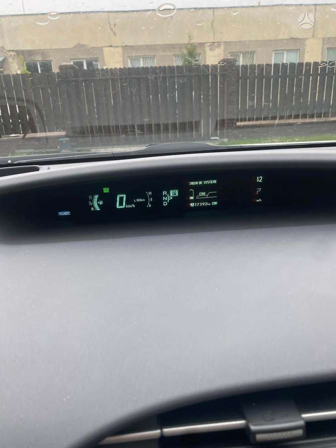 Toyota Prius - 11