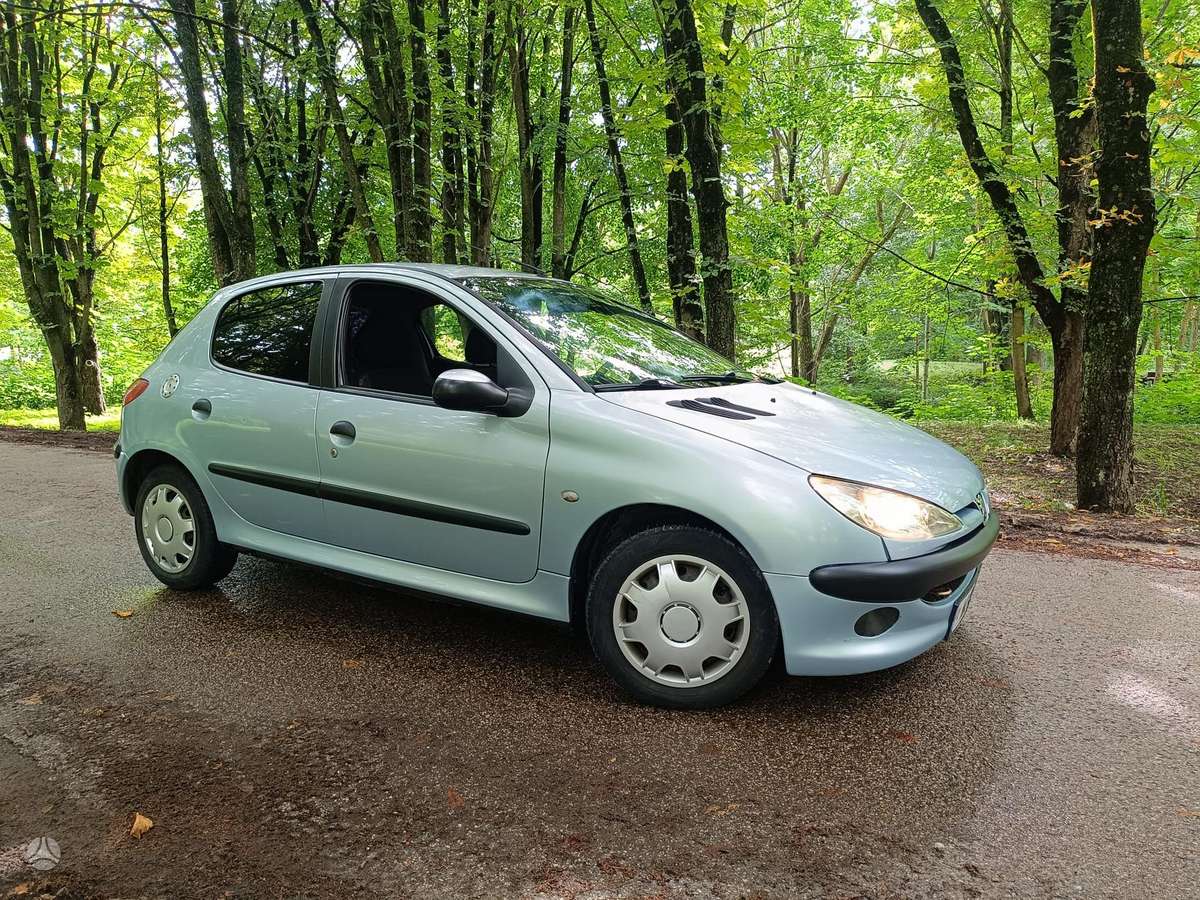 Peugeot 206, hatchback
