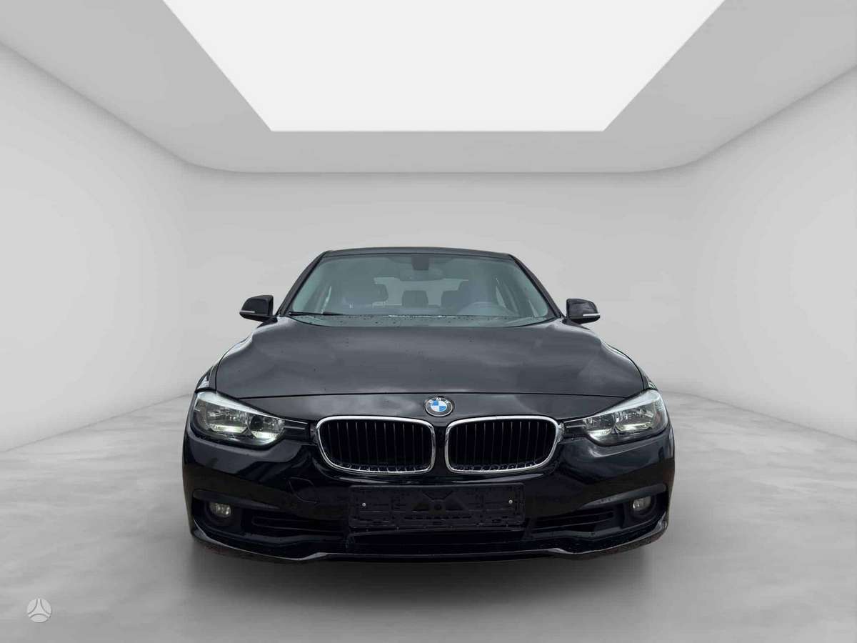 BMW 318, 1.5 l., Седан