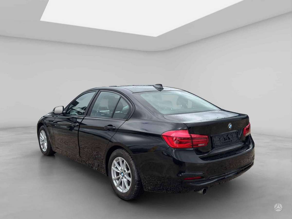 BMW 318, 1.5 l., Седан
