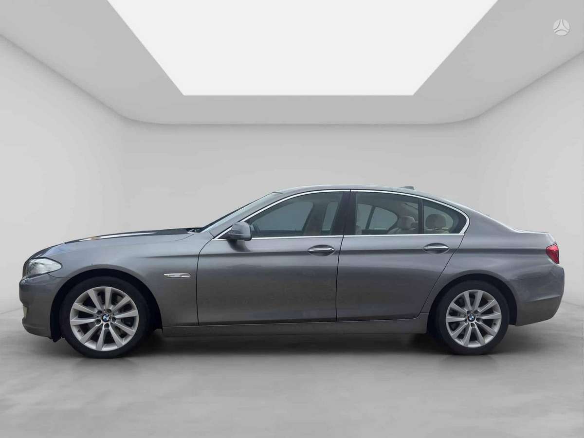 BMW 528, 3.0 l., Седан