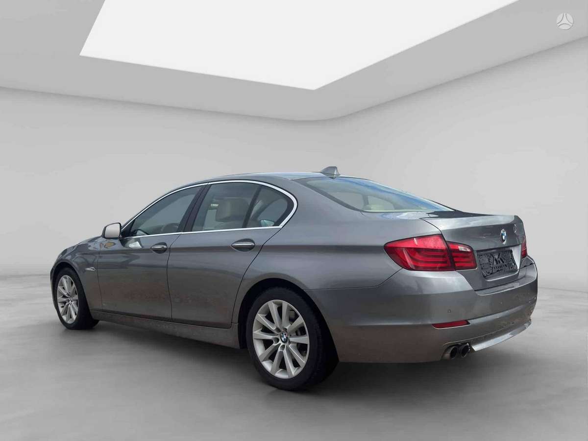 BMW 528, 3.0 l., Седан