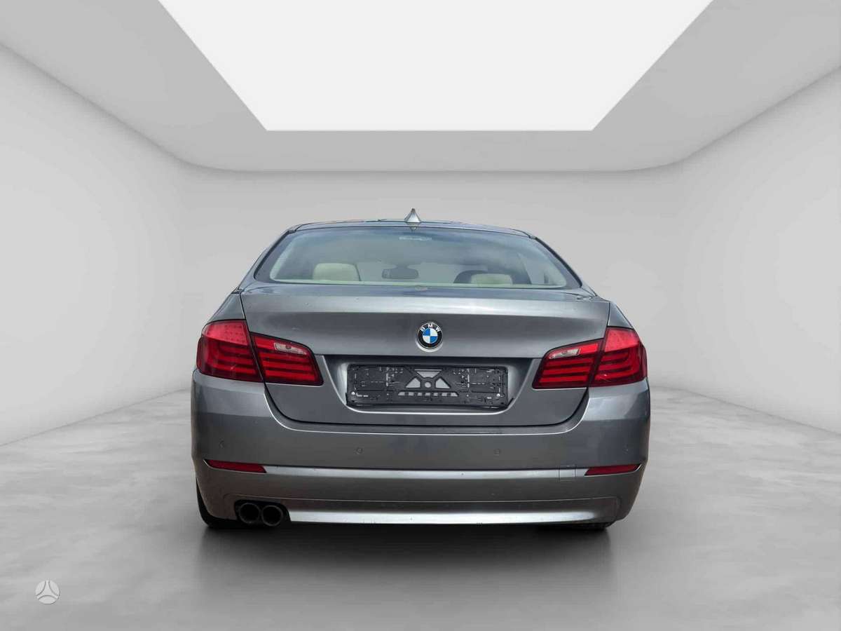 BMW 528, 3.0 l., Седан
