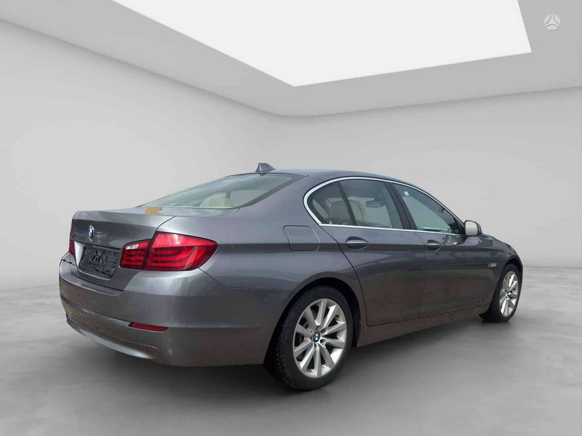 BMW 528, 3.0 l., Седан