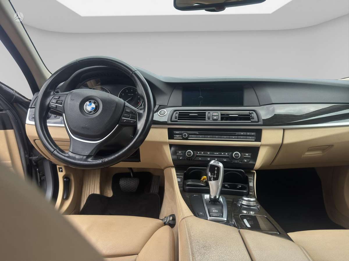 BMW 528, 3.0 l., Седан