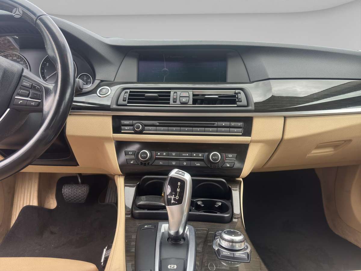 BMW 528, 3.0 l., Седан