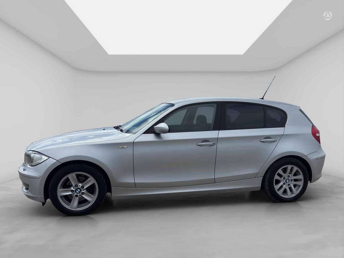 BMW 120, 2.0 l., hatchback