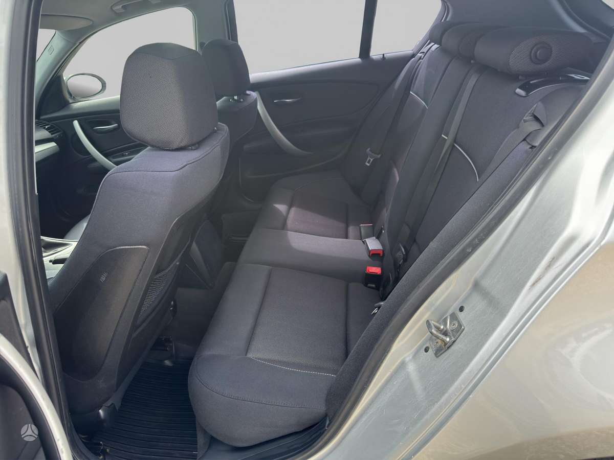 BMW 120, 2.0 l., hatchback