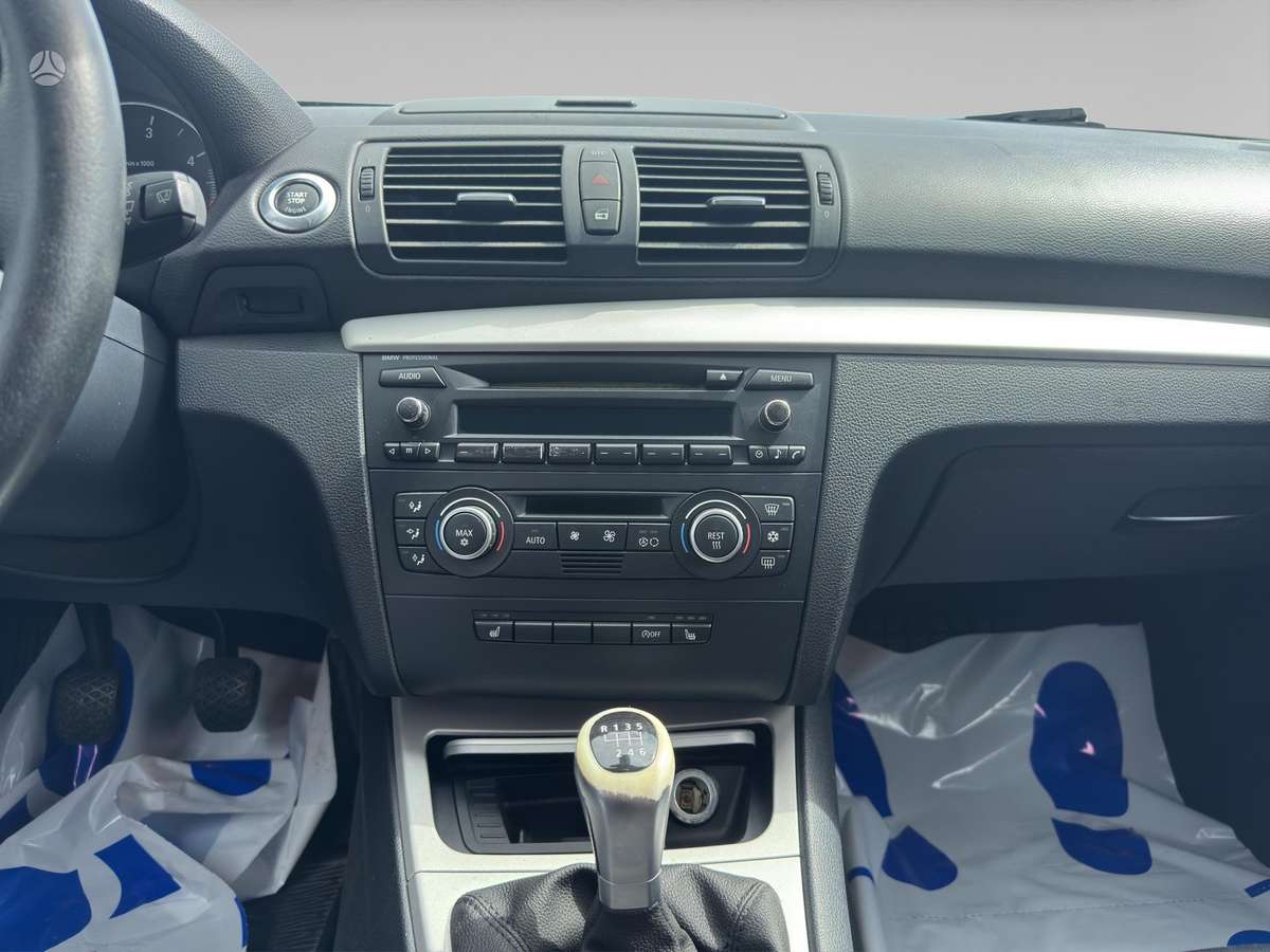 BMW 120, 2.0 l., hatchback