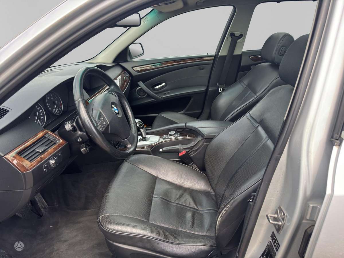 BMW 520, 2.0 l., universalas