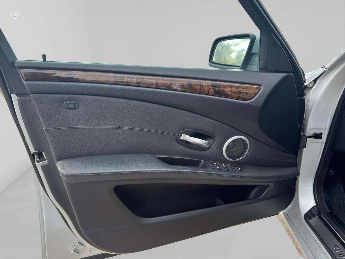 BMW 520, 2.0 l., wagon