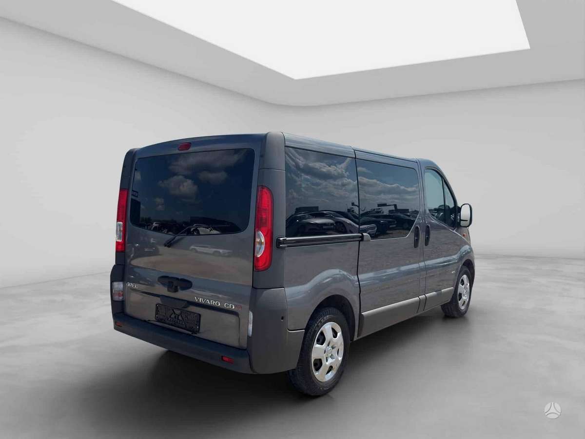 Opel Vivaro, 2.0 l., Минивэн
