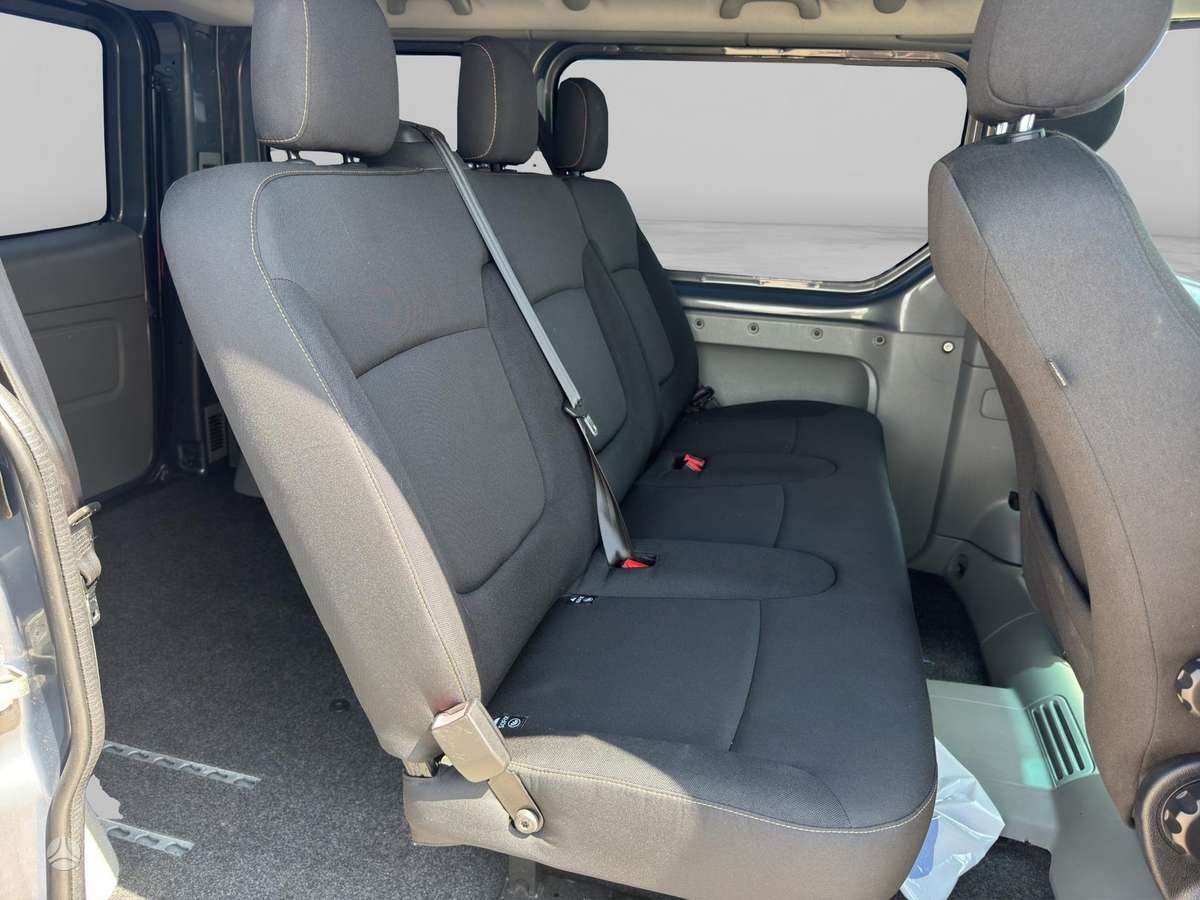 Opel Vivaro, 2.0 l., Минивэн