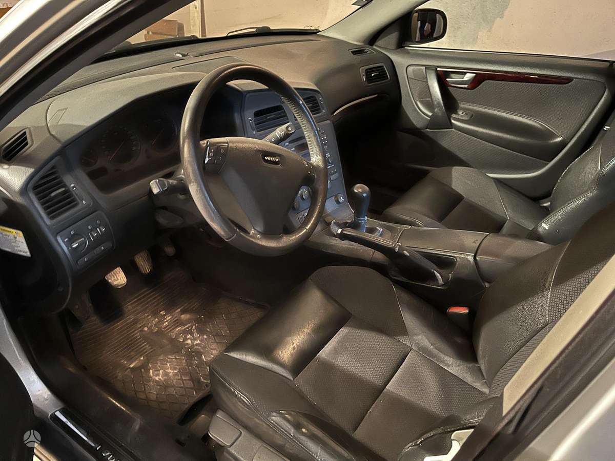 Volvo S60, 2.4 l., Седан