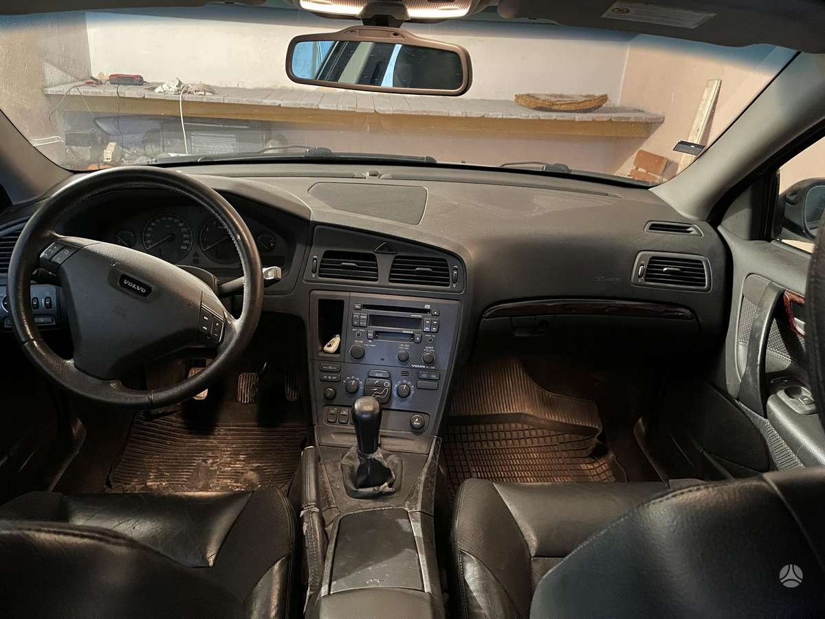 Volvo S60, 2.4 l., Седан