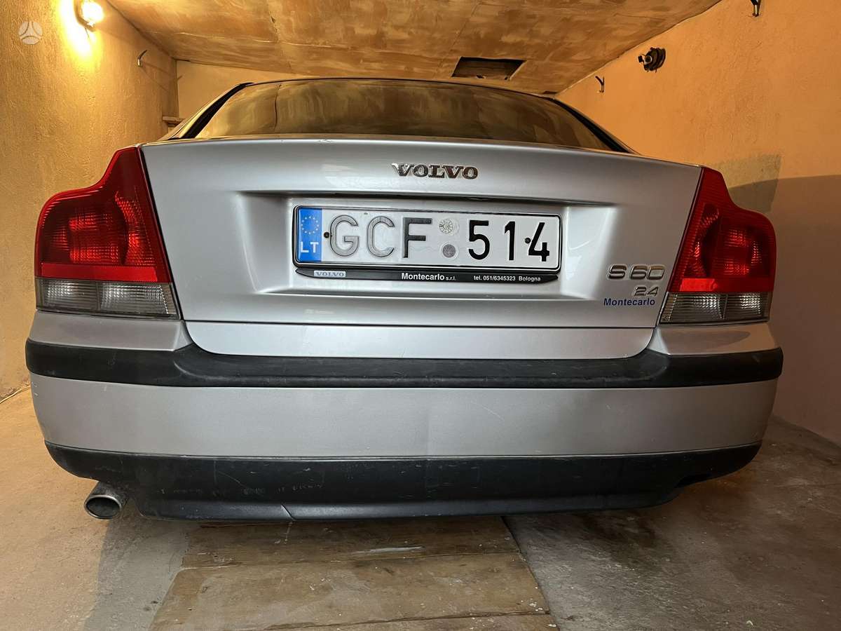 Volvo S60, 2.4 l., Седан