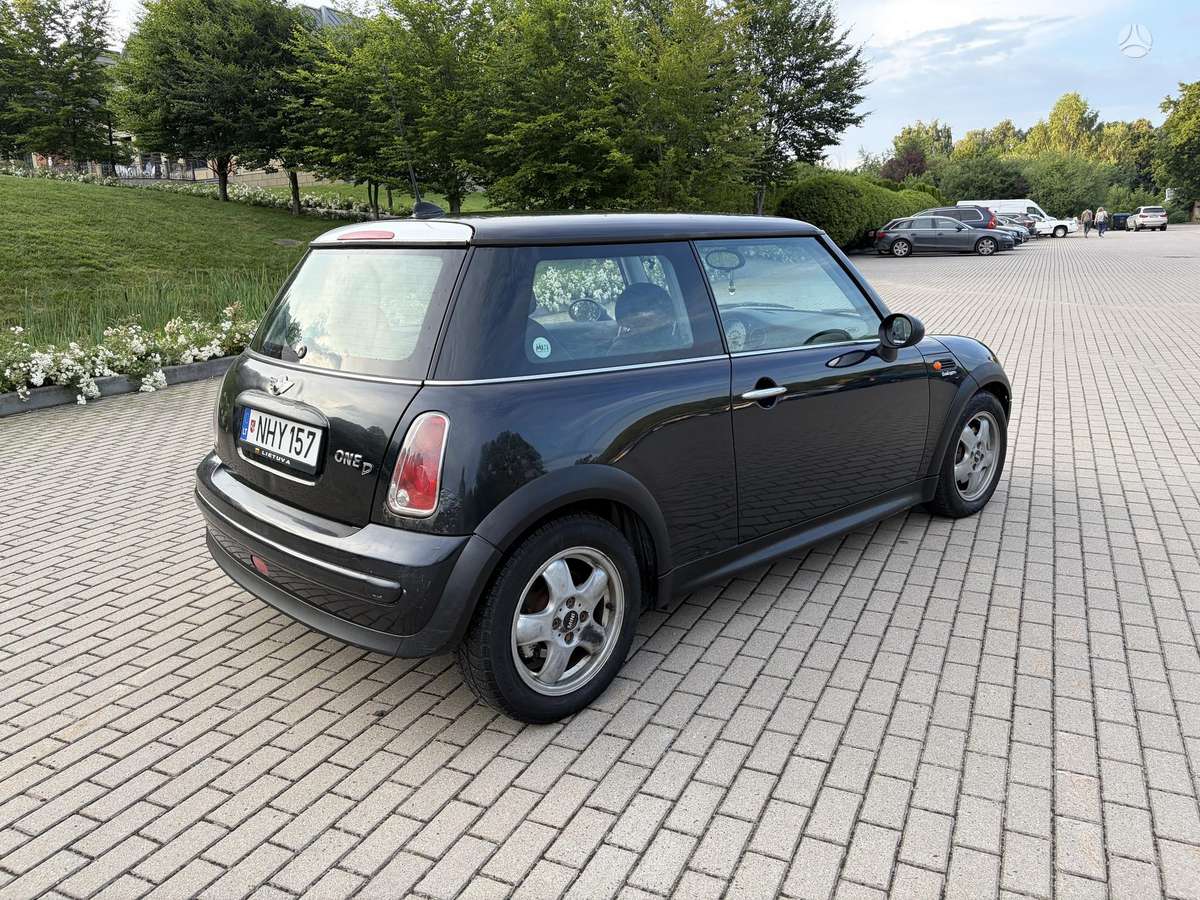 Mini Cooper, 1.4 l., hatchback