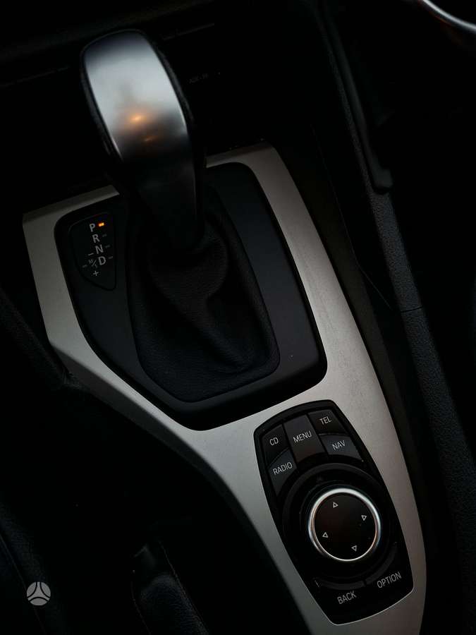 BMW X1, 2.0 l., off-road / crossover
