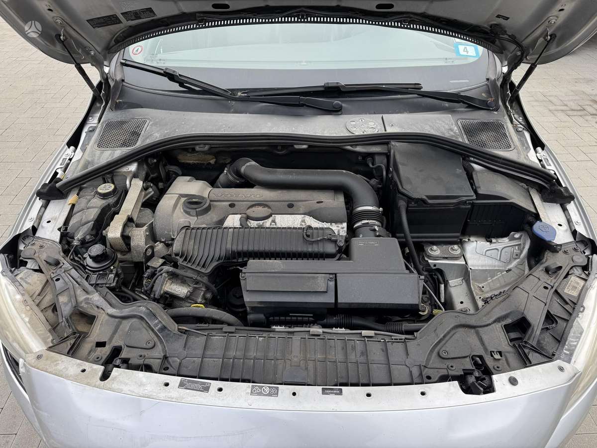 Volvo S60, 2.5 l., Седан