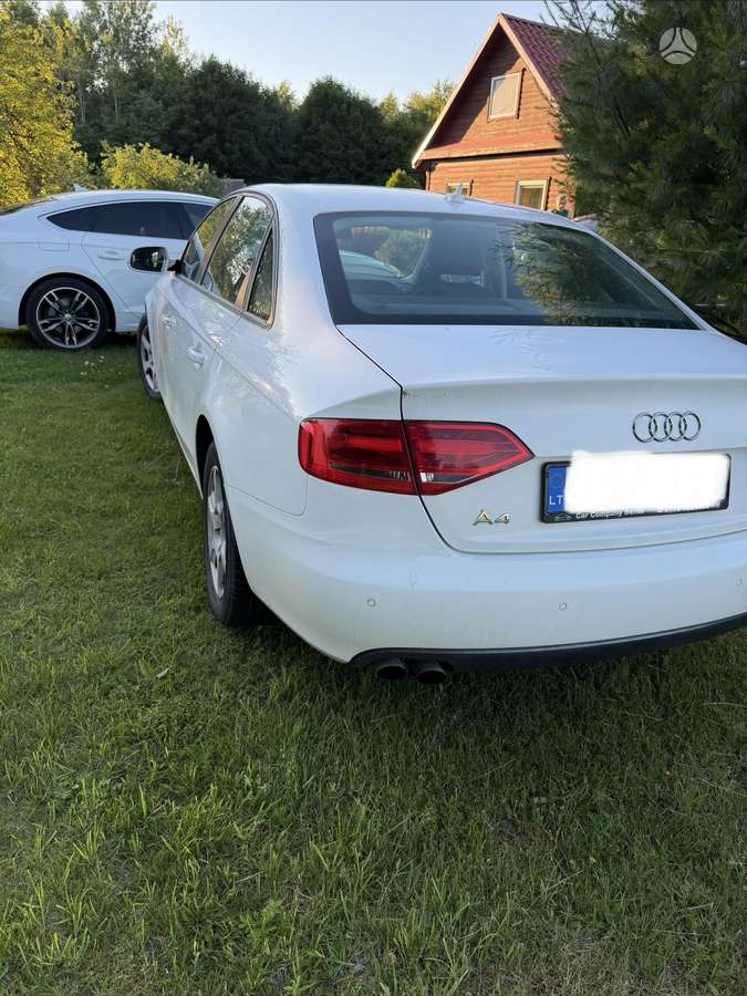 Audi A4, 2.0 l., Седан