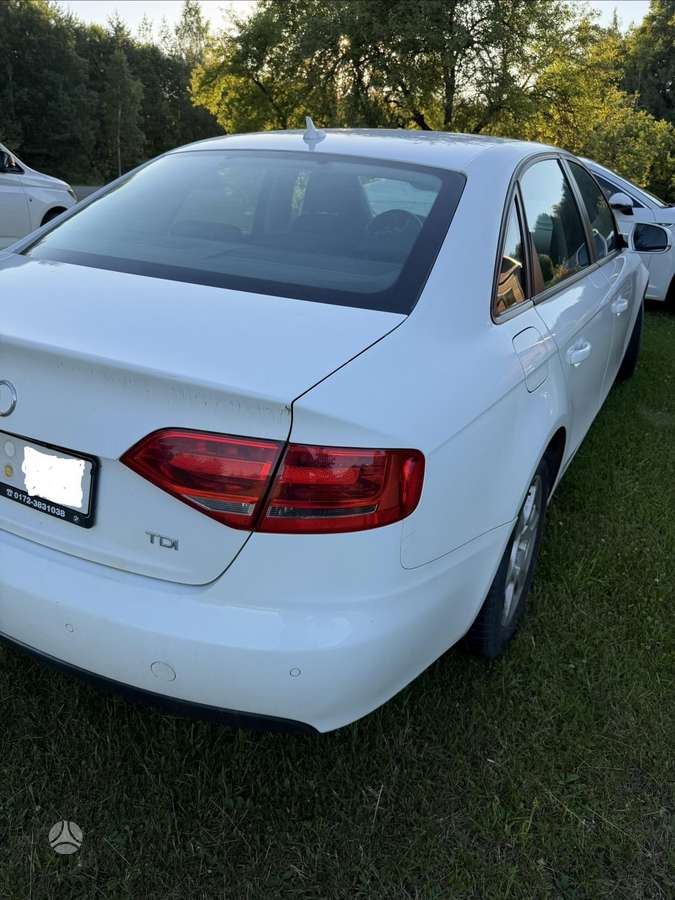Audi A4, 2.0 l., Седан