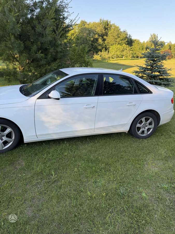 Audi A4, 2.0 l., Седан