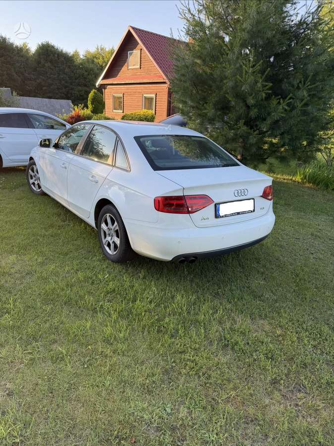 Audi A4, 2.0 l., Седан