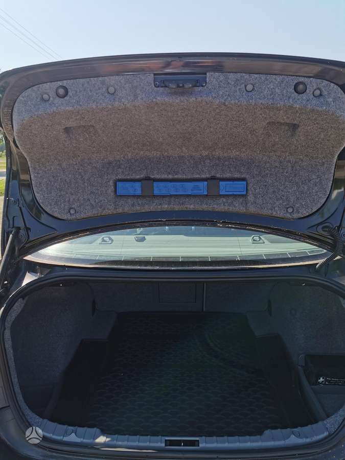 BMW 318, 2.0 l., Седан