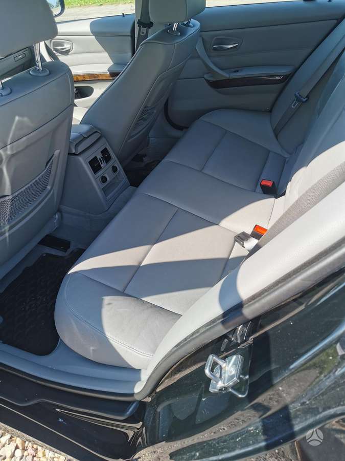 BMW 318, 2.0 l., Седан