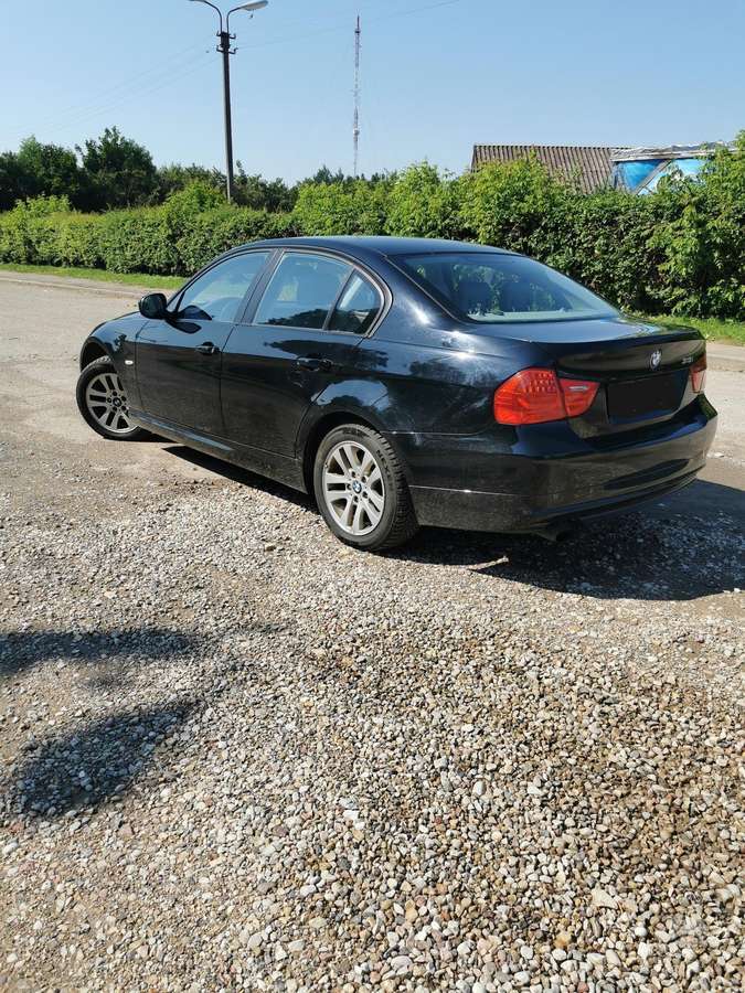 BMW 318, 2.0 l., Седан