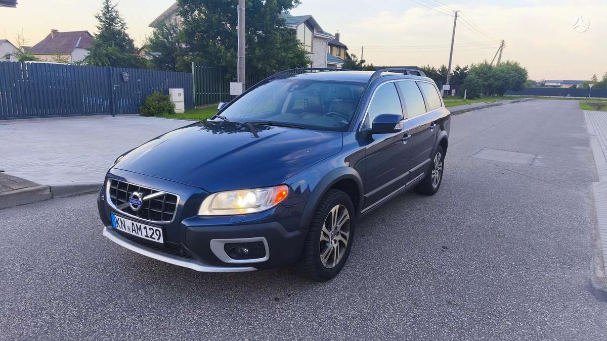 Volvo XC70, 2.0 l., wagon