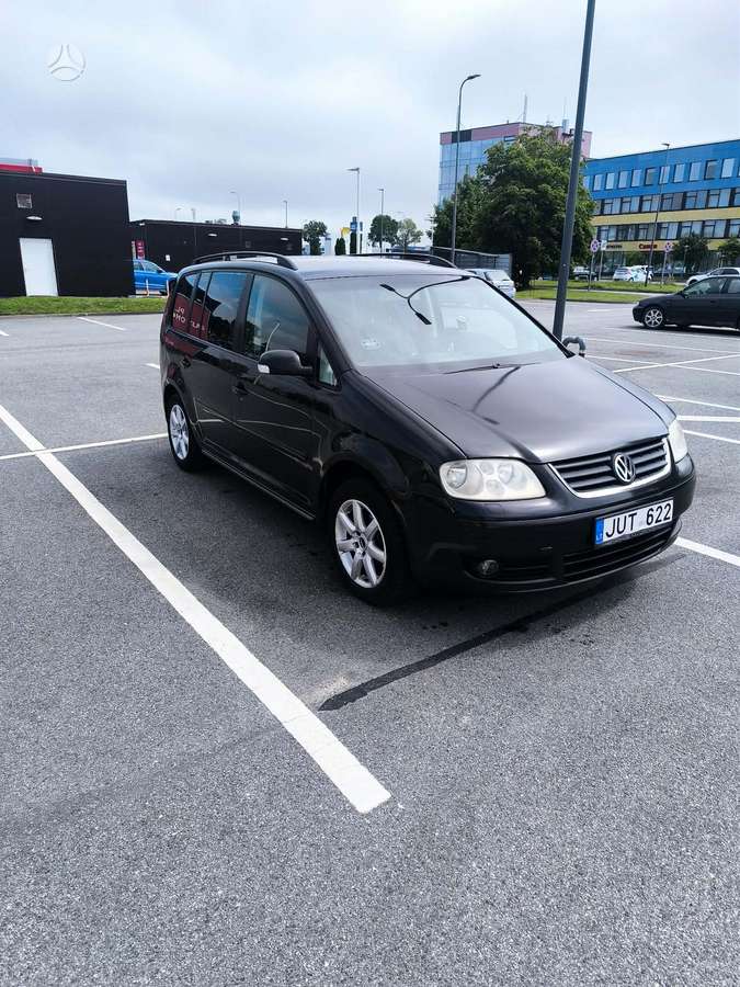 Volkswagen Touran - 2