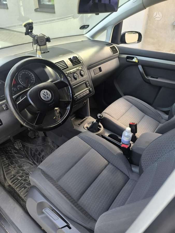 Volkswagen Touran - 5