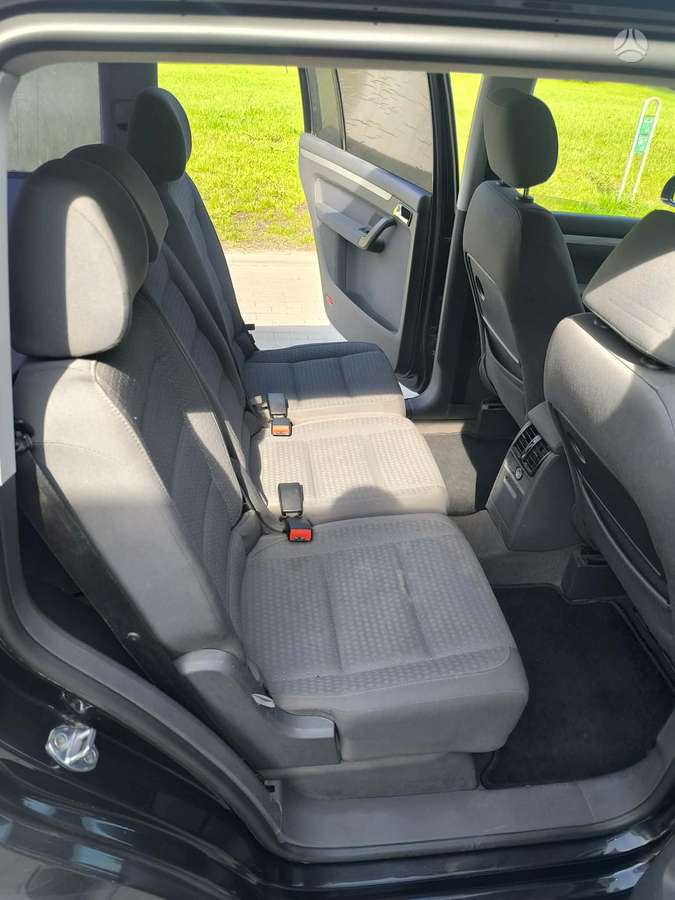 Volkswagen Touran - 7