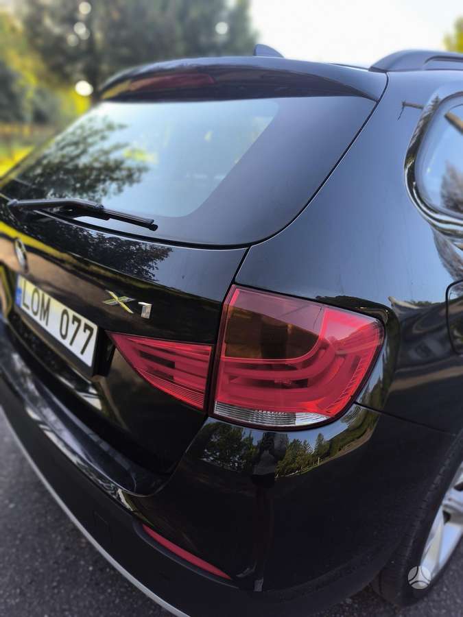 BMW X1, 2.0 l., off-road / crossover