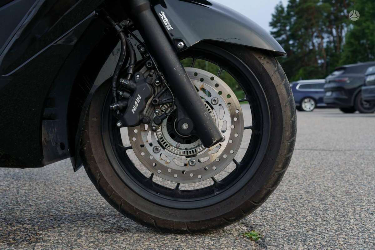 Honda Forza 279cc, scooters / mopeds